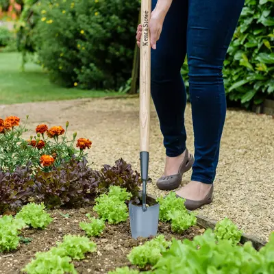 Kent & Stowe Carbon Steel Long Handled Trowel FSC - image 2