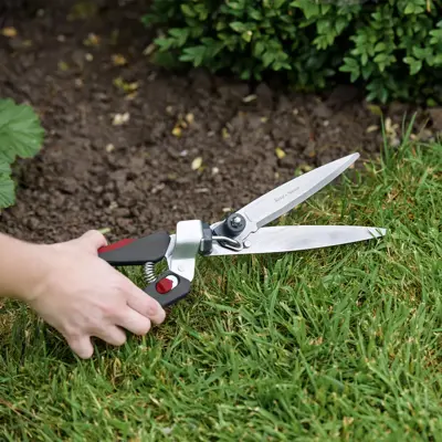 Kent & Stowe Single Handed Grass Shears - image 2