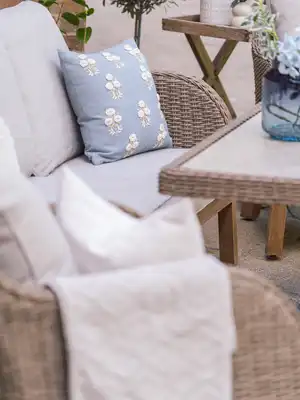 Wrottesley 5-Seat Lounge Set Adjustable Table - Natural - image 3